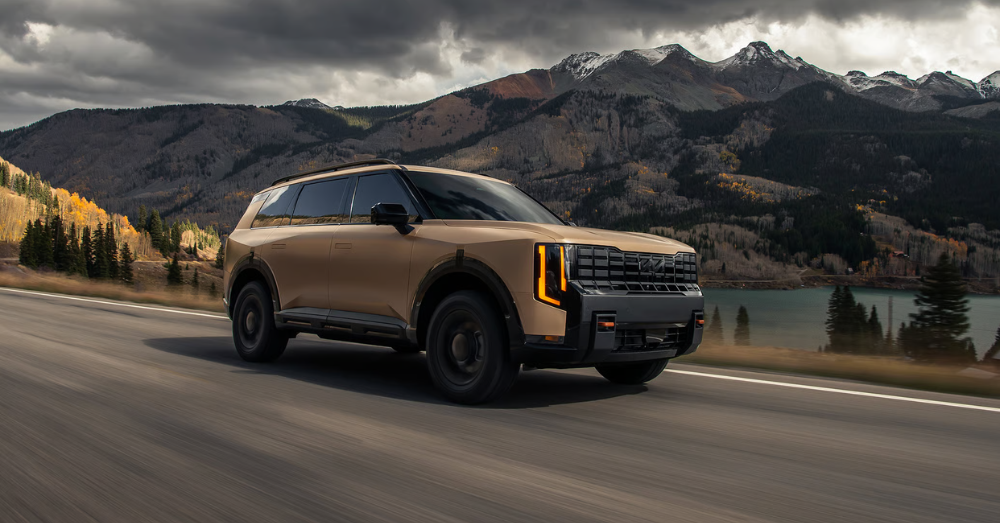 Two Rivals Go Head-to-Head: The 2026 Kia Telluride vs Ford Explorer - Telluride