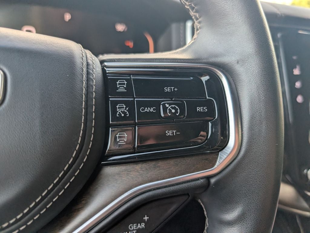 2022 Jeep Grand Wagoneer Series II