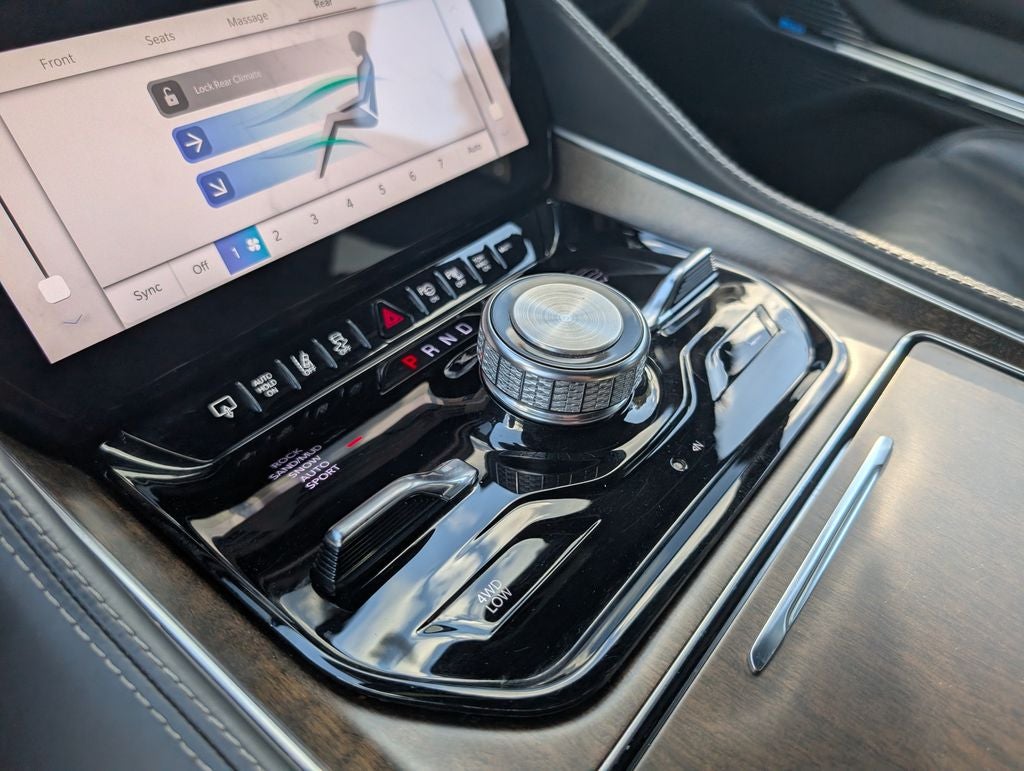 2022 Jeep Grand Wagoneer Series II