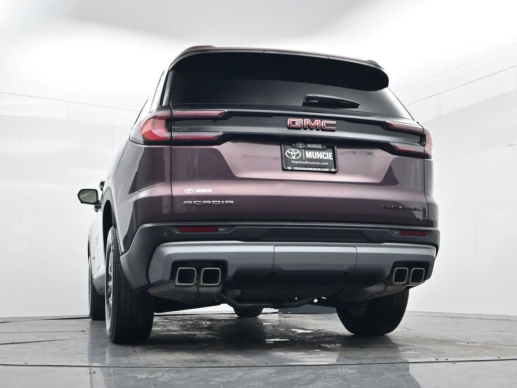 2025 GMC Acadia Elevation