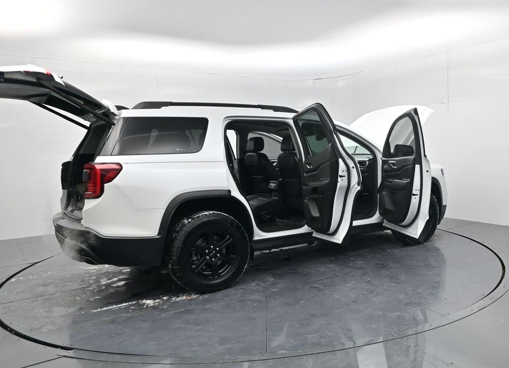 2022 GMC Acadia AT4