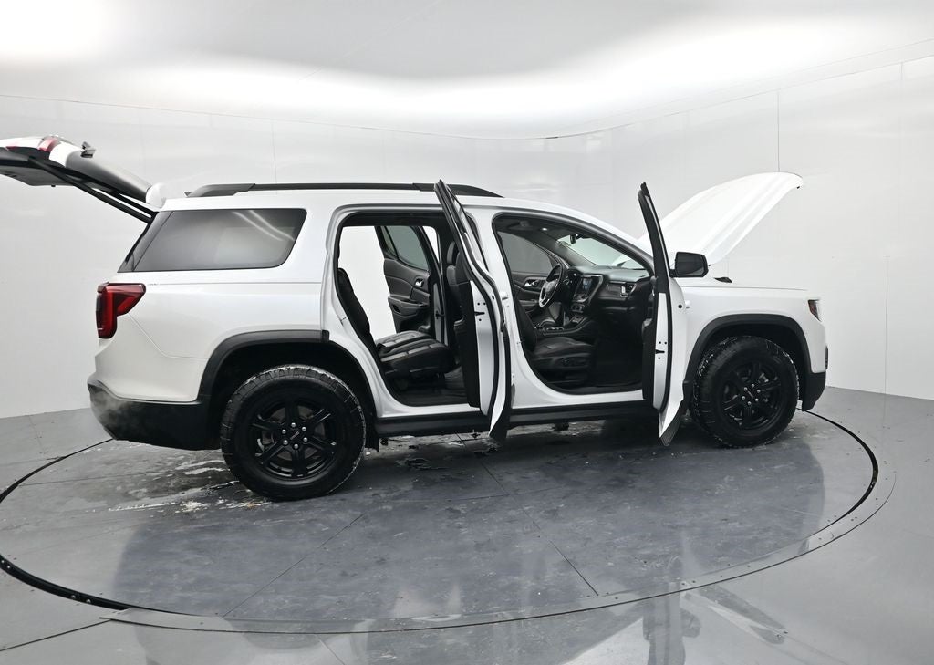 2022 GMC Acadia AT4