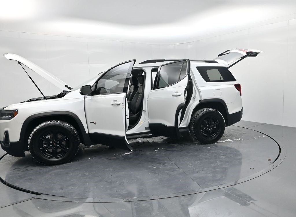2022 GMC Acadia AT4