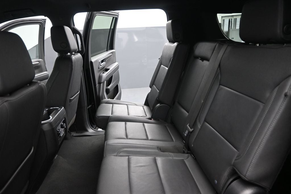 2025 Chevrolet Suburban LT