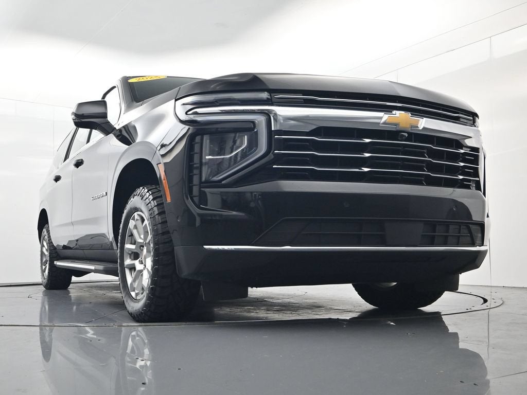 2025 Chevrolet Suburban LT