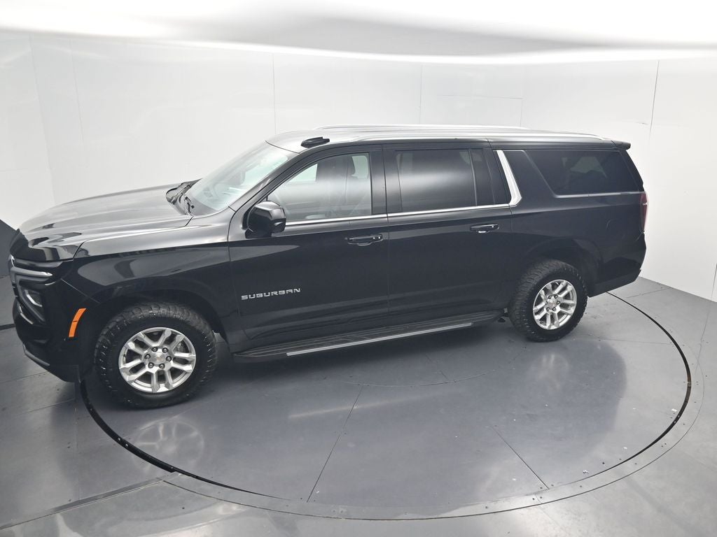 2025 Chevrolet Suburban LT