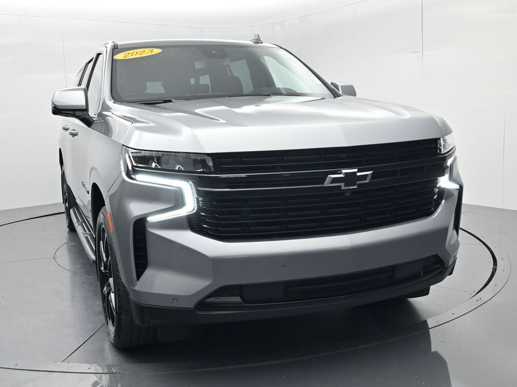 2023 Chevrolet Suburban RST