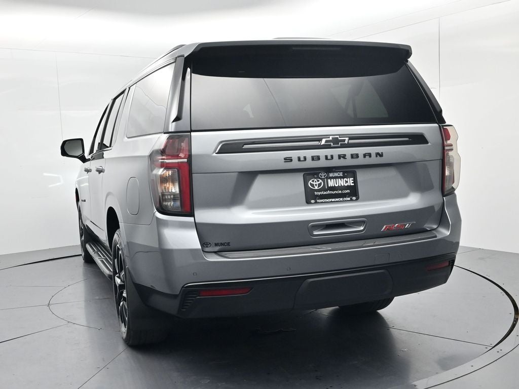 2023 Chevrolet Suburban RST
