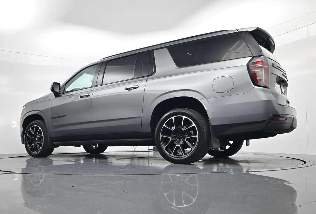 2023 Chevrolet Suburban RST