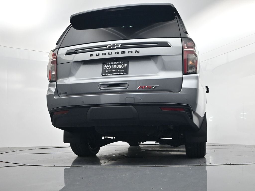 2023 Chevrolet Suburban RST