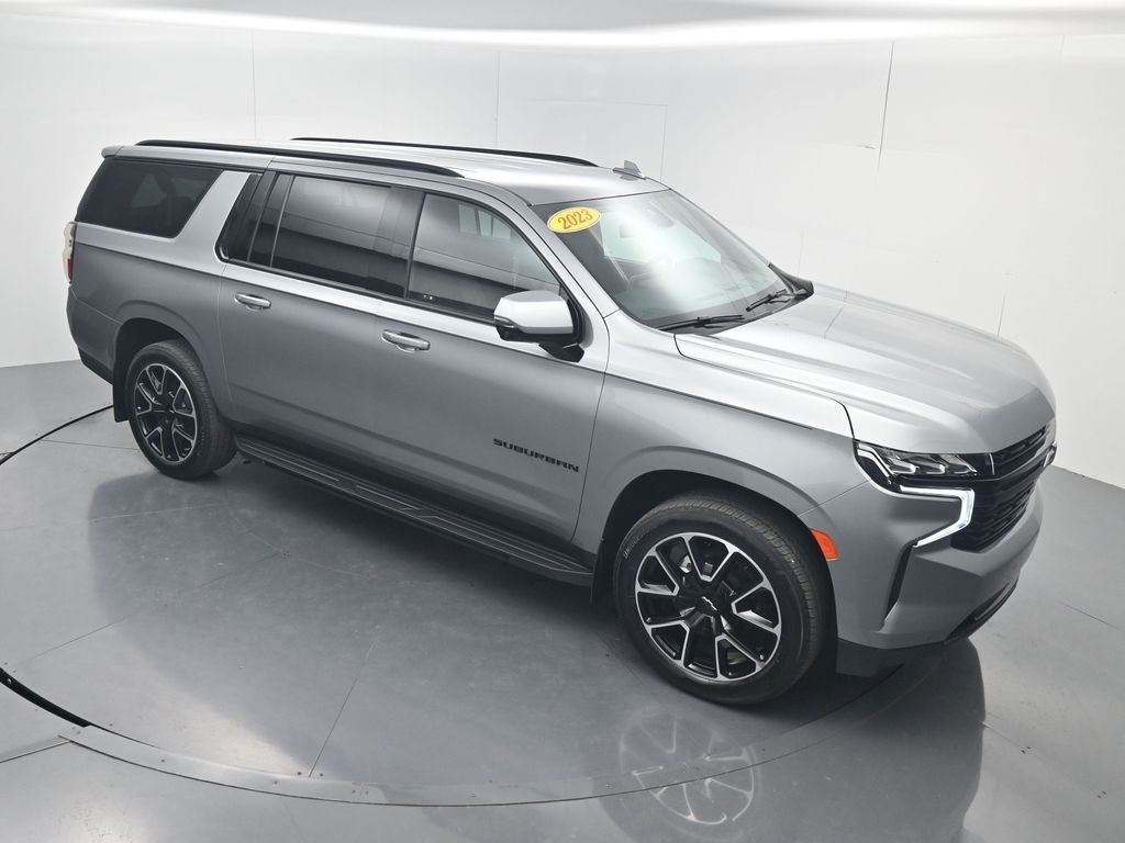 2023 Chevrolet Suburban RST