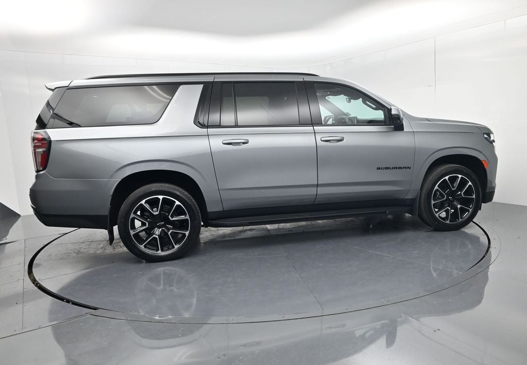 2023 Chevrolet Suburban RST