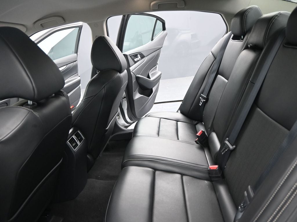 2023 Nissan Maxima SV