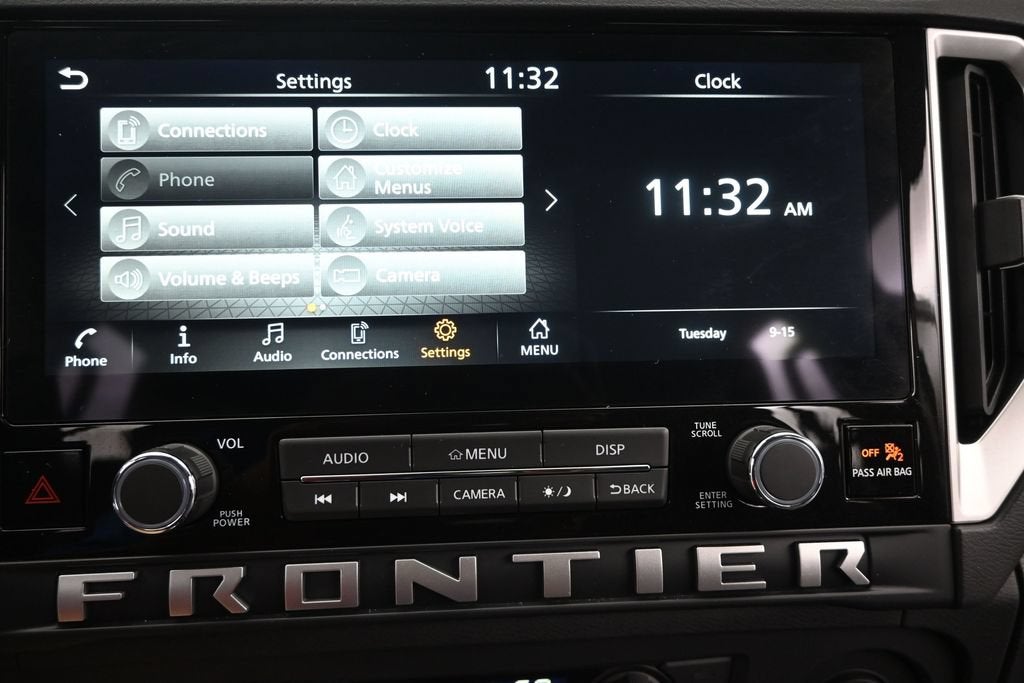 2025 Nissan Frontier SV
