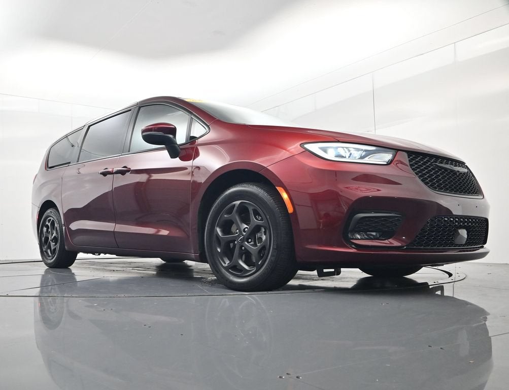 2023 Chrysler Pacifica Hybrid Touring L