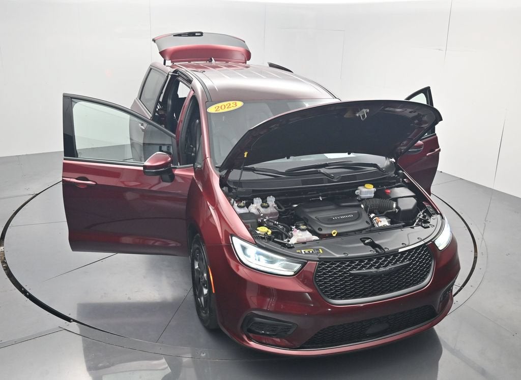 2023 Chrysler Pacifica Hybrid Touring L