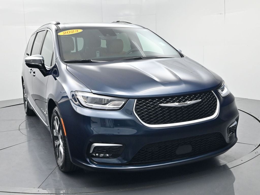 2023 Chrysler Pacifica Hybrid Pinnacle