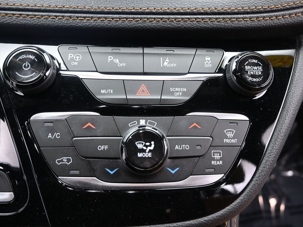 2023 Chrysler Pacifica Hybrid Pinnacle