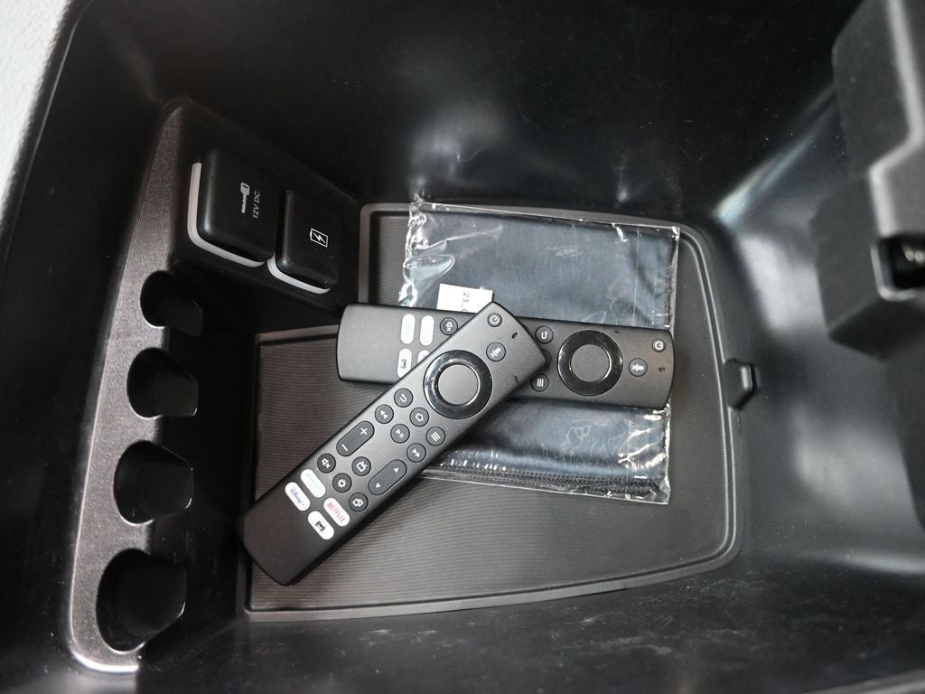 2023 Chrysler Pacifica Hybrid Pinnacle