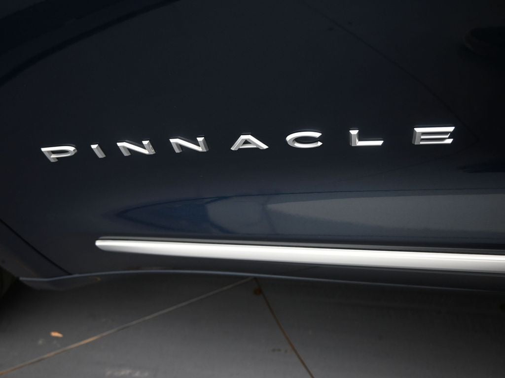 2023 Chrysler Pacifica Hybrid Pinnacle