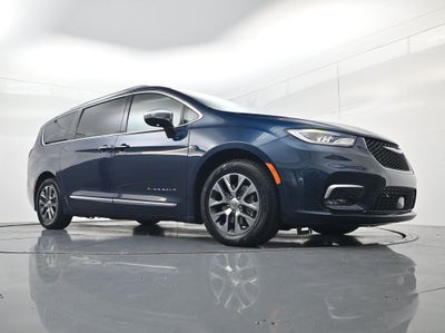 2023 Chrysler Pacifica Hybrid Pinnacle