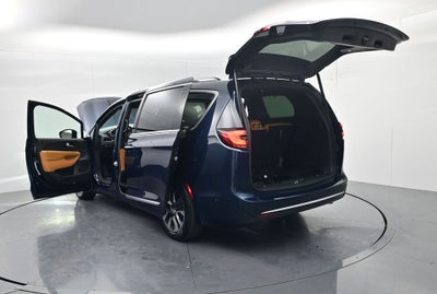 2023 Chrysler Pacifica Hybrid Pinnacle