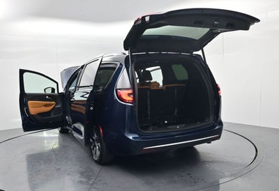 2023 Chrysler Pacifica Hybrid Pinnacle