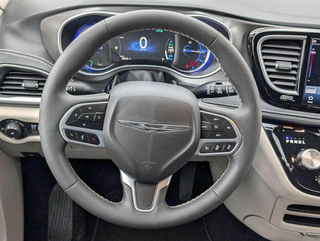 2024 Chrysler Pacifica Hybrid Select