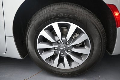 2024 Chrysler Pacifica Hybrid Select