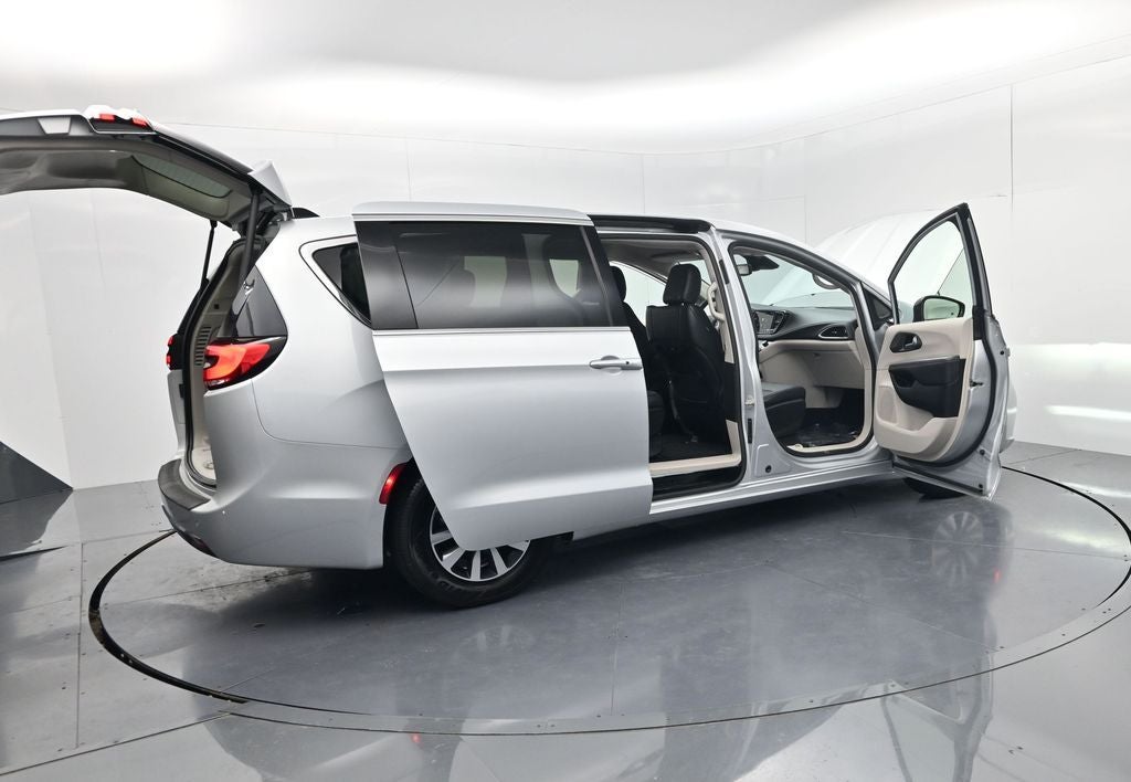 2024 Chrysler Pacifica Hybrid Select