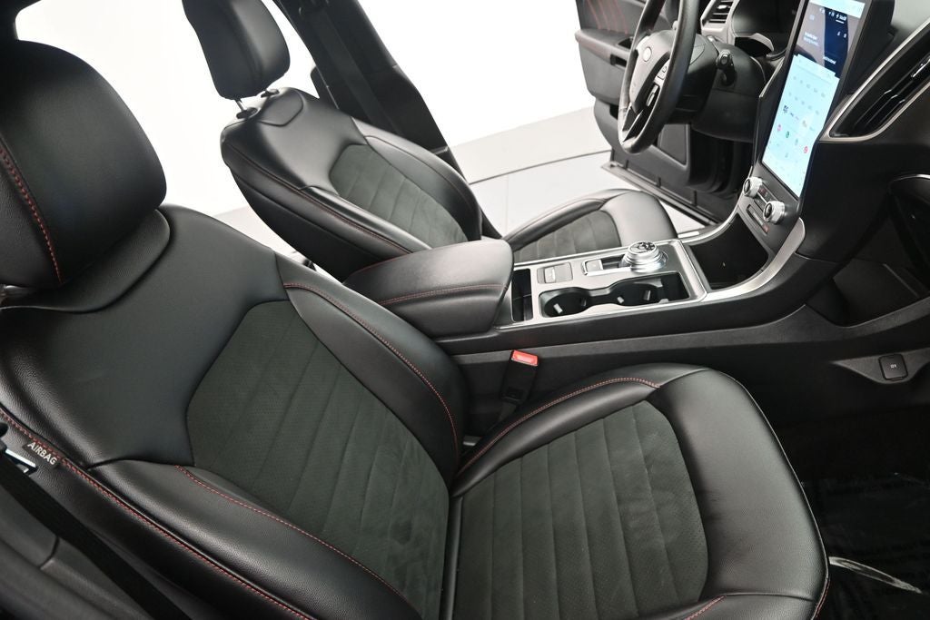 2022 Ford Edge ST Line