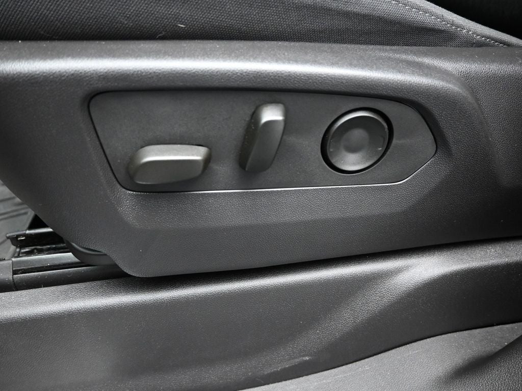 2024 Chevrolet Silverado 1500 LT LT1