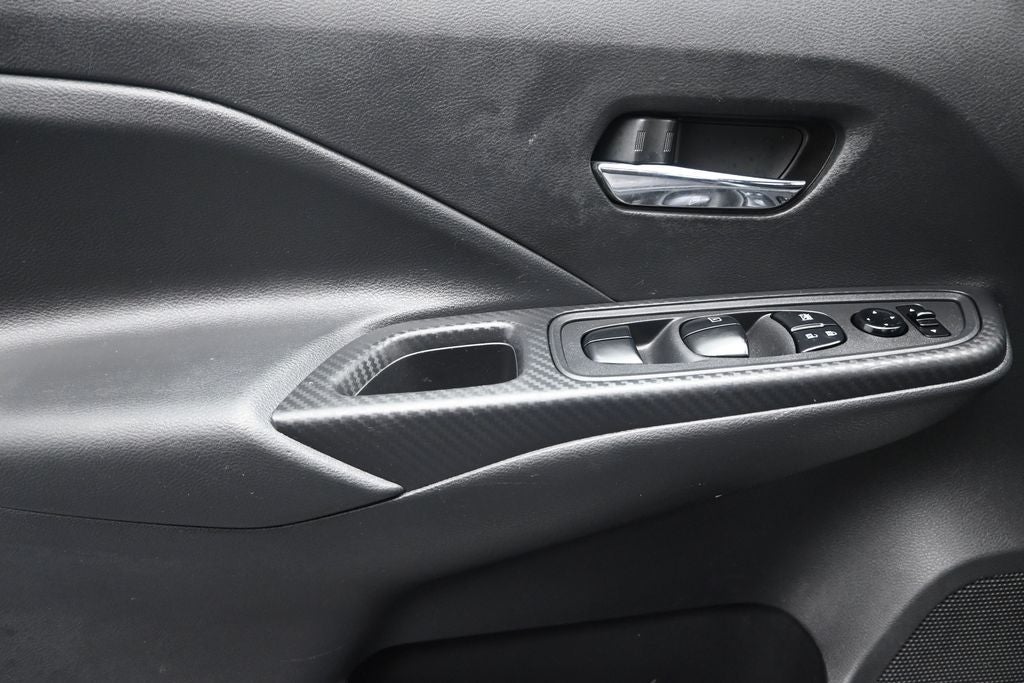 2023 Nissan Versa 1.6 SV