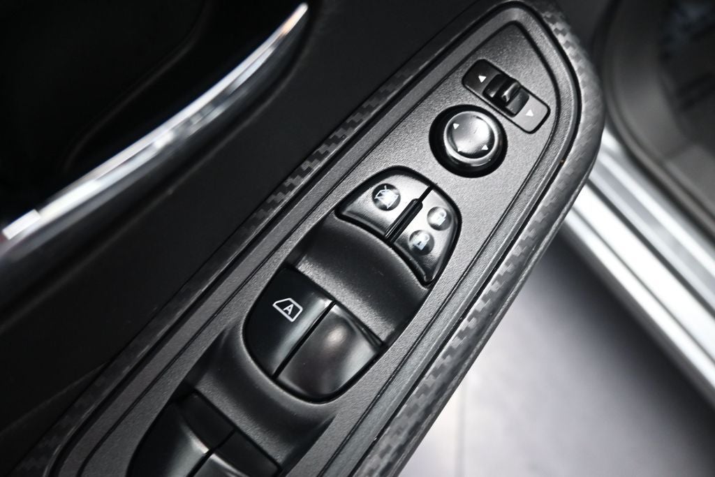 2023 Nissan Versa 1.6 SV