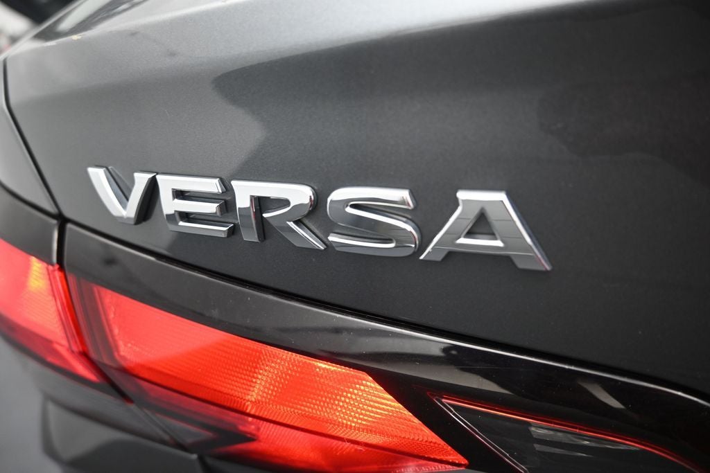 2023 Nissan Versa 1.6 SV