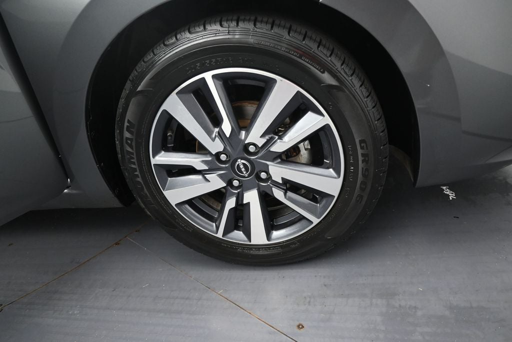 2023 Nissan Versa 1.6 SV