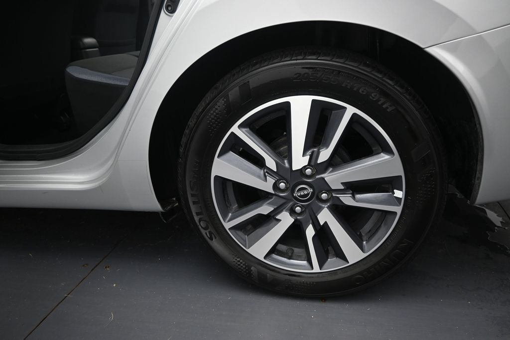 2024 Nissan Versa 1.6 SV