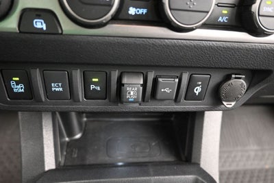 2023 Toyota Tacoma Limited V6
