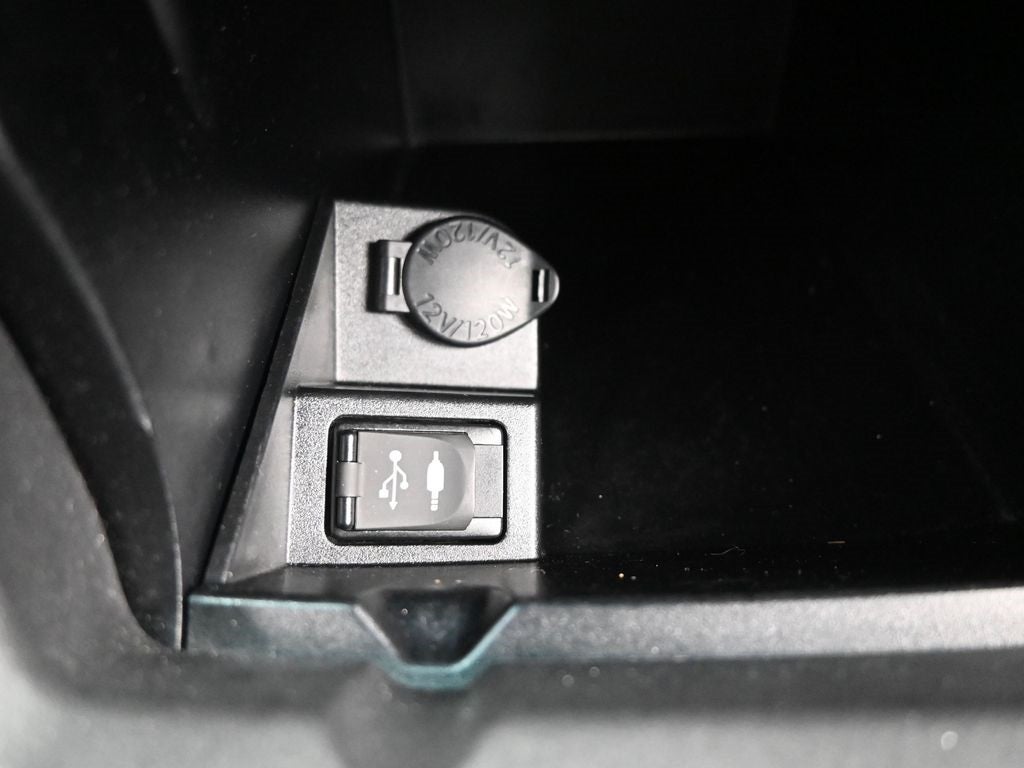 2017 Toyota Camry Hybrid LE