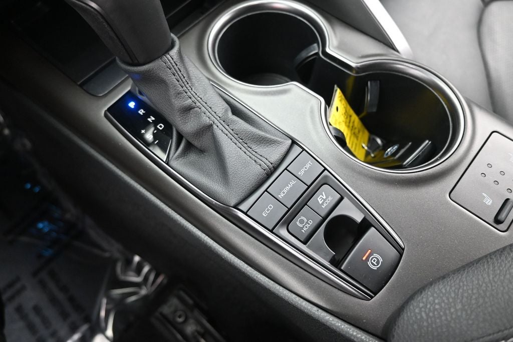 2023 Toyota Camry Hybrid XSE