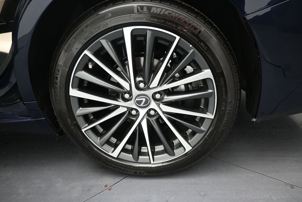 2025 Lexus ES 350