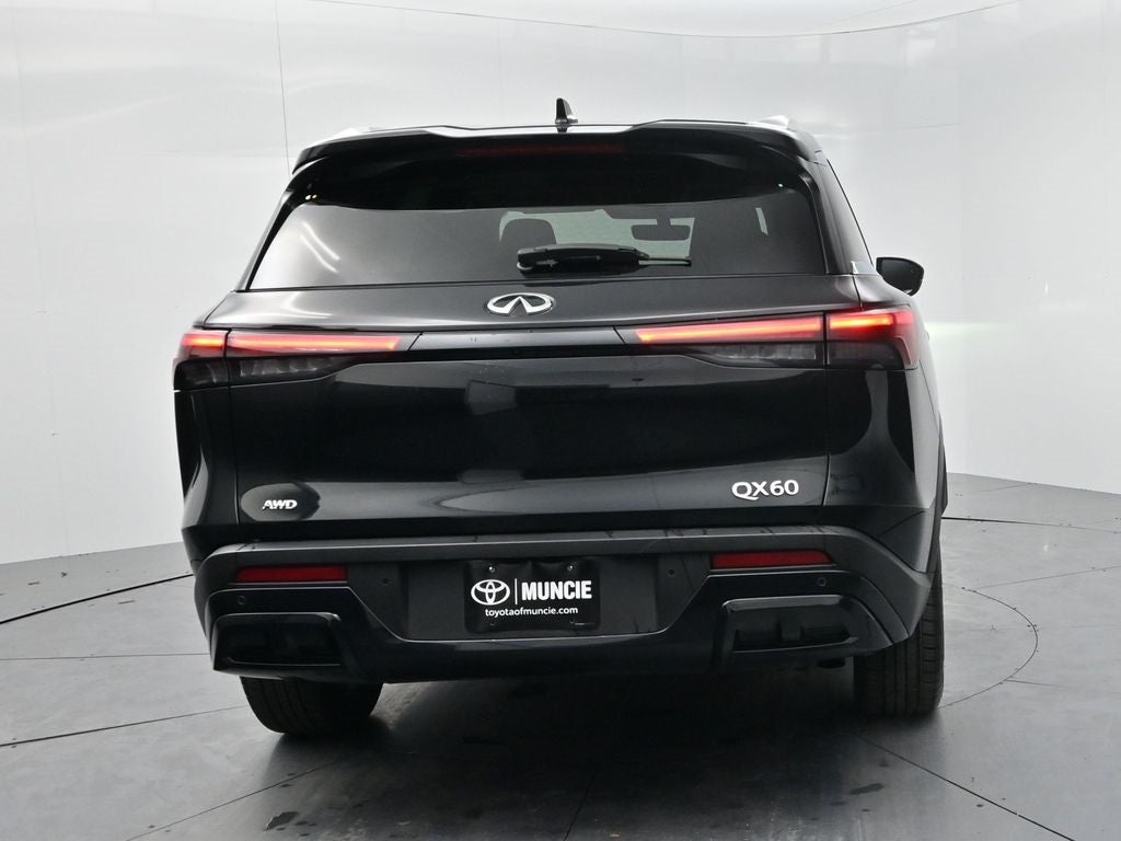 2023 INFINITI QX60 LUXE