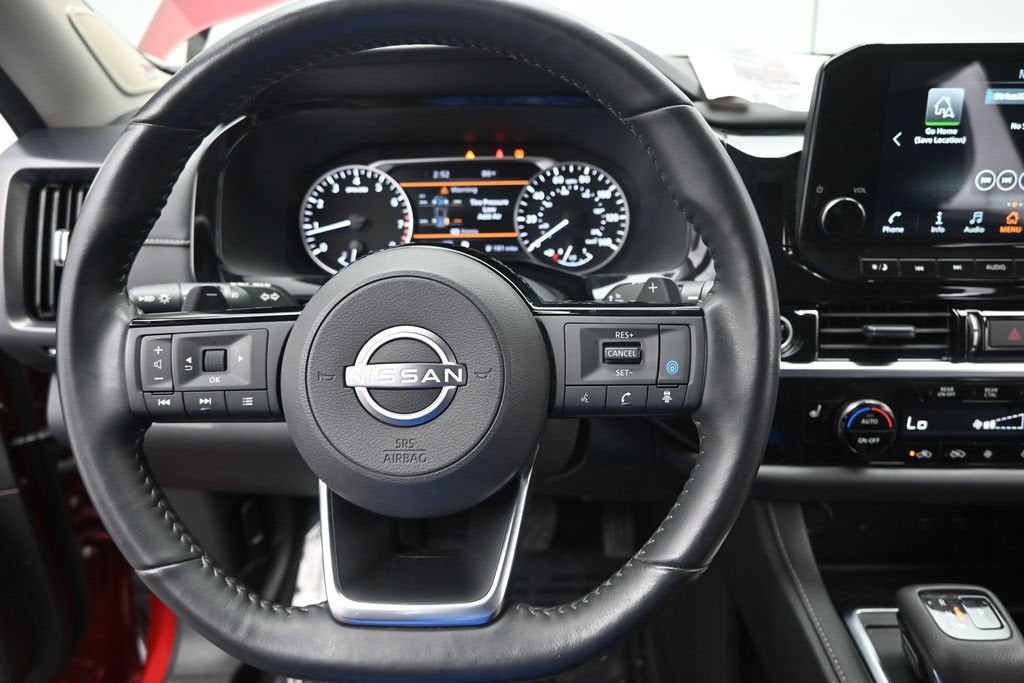 2023 Nissan Pathfinder SL