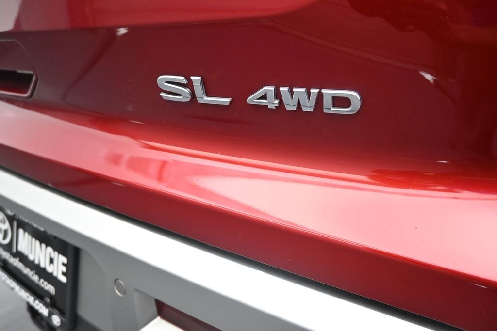 2023 Nissan Pathfinder SL