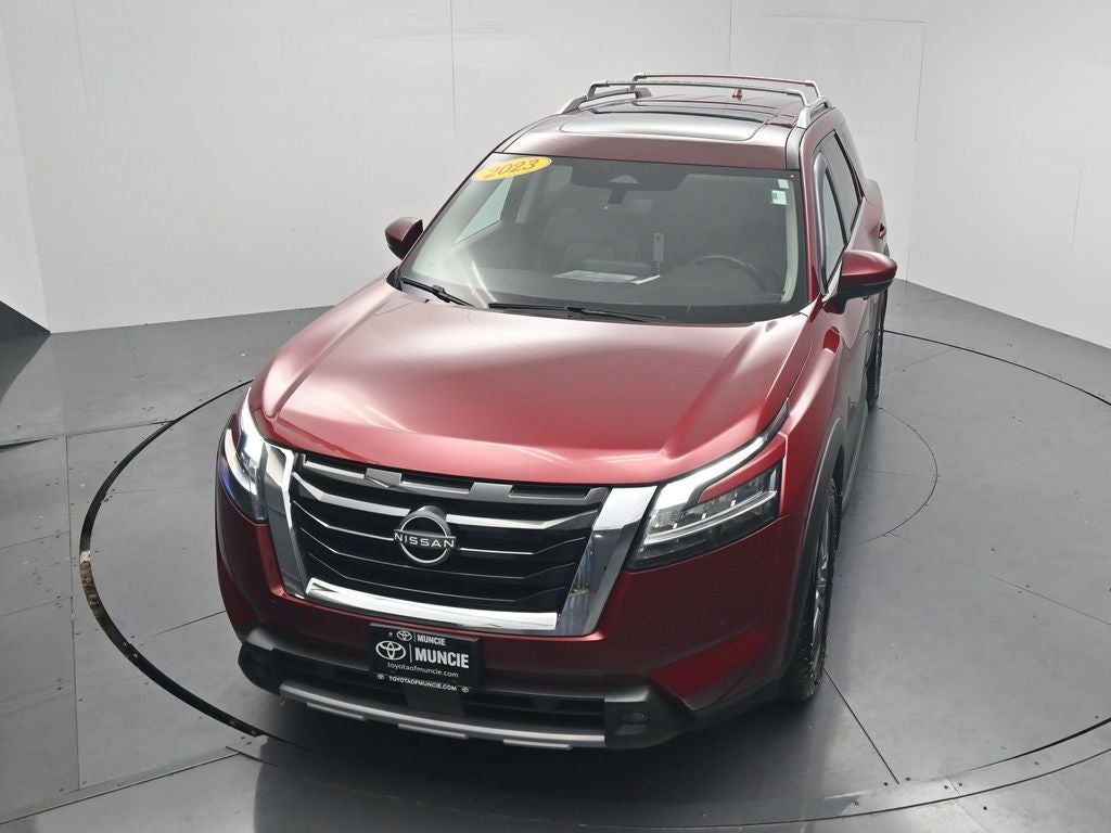 2023 Nissan Pathfinder SL