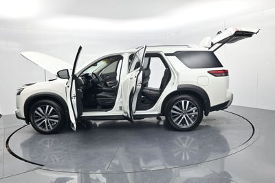 2022 Nissan Pathfinder Platinum