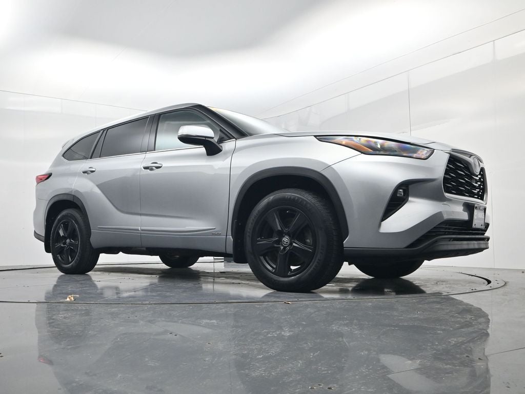 2022 Toyota Highlander Hybrid LE