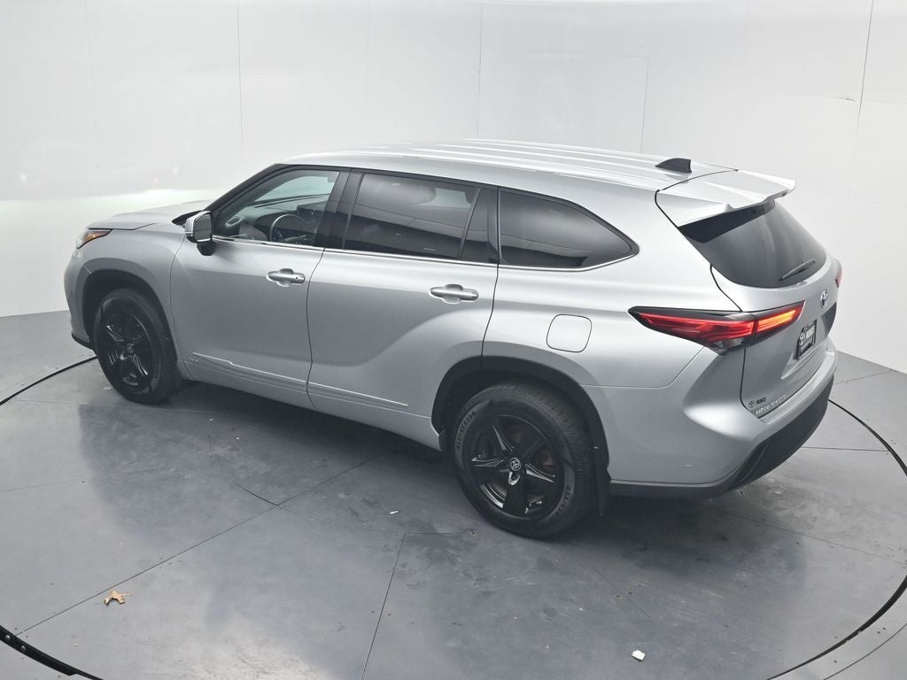2022 Toyota Highlander Hybrid LE