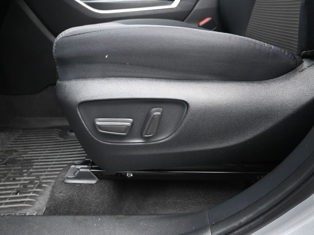 2023 Toyota Highlander Hybrid LE