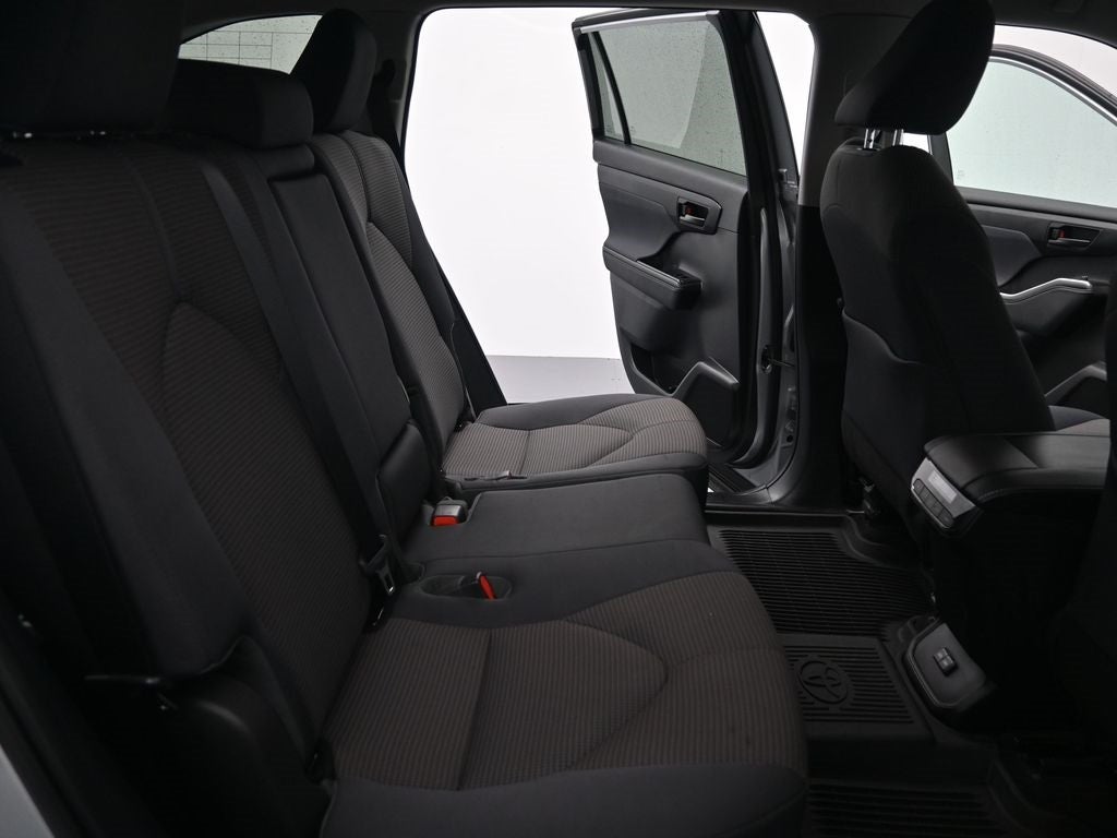 2023 Toyota Highlander Hybrid LE